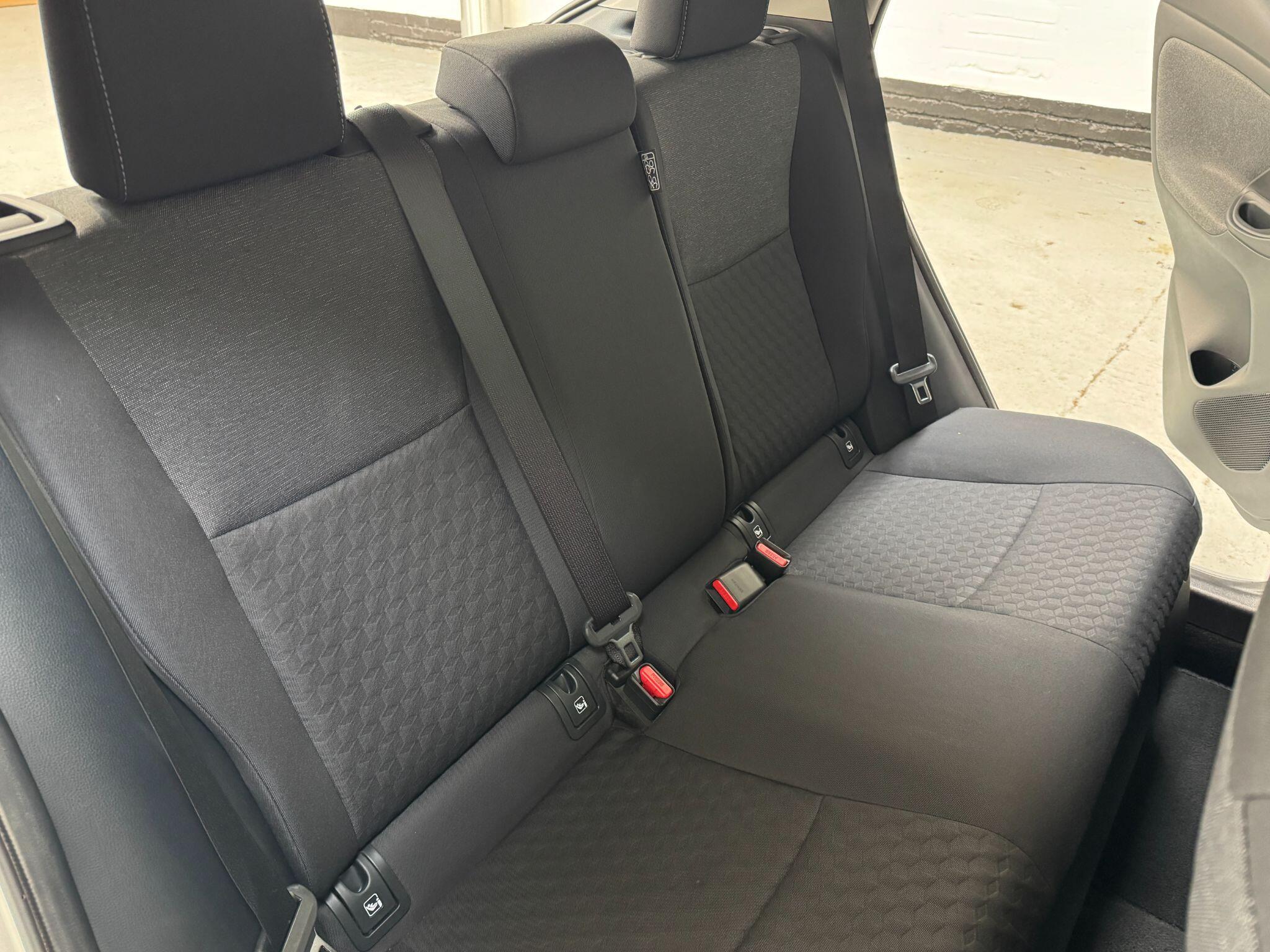 Toyota Yaris - Image 15