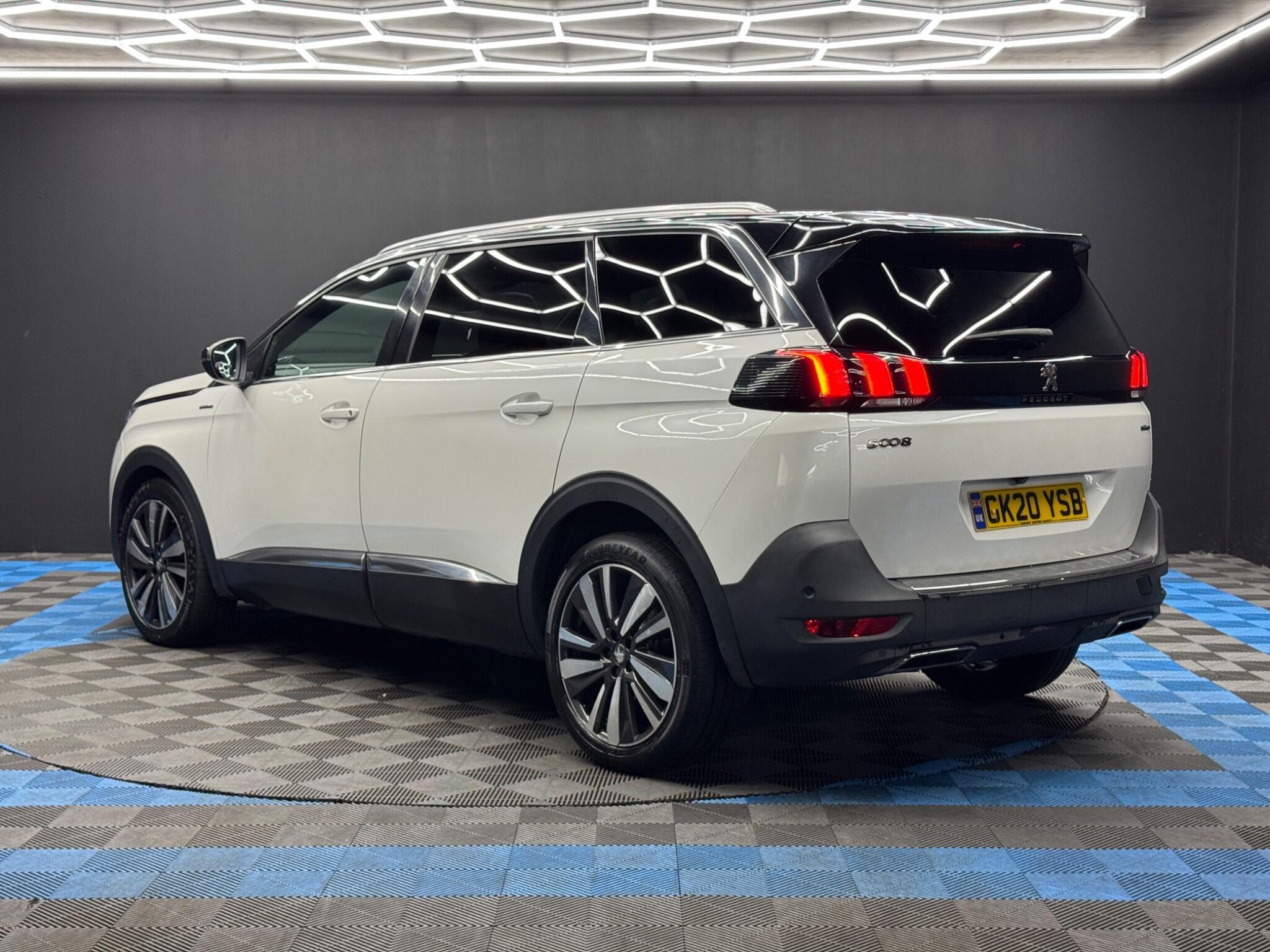 Peugeot 5008 - Image 7