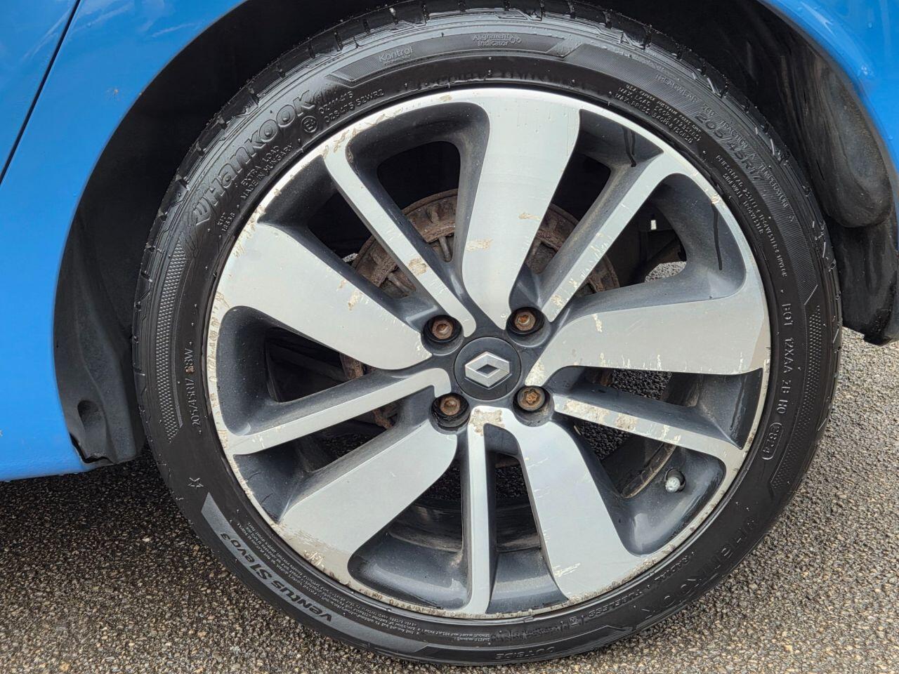 Renault Clio - Image 23