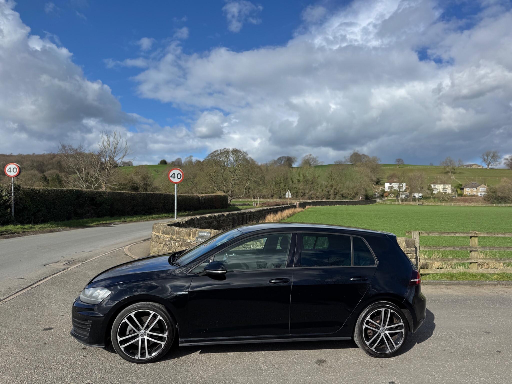 Volkswagen Golf - Image 10
