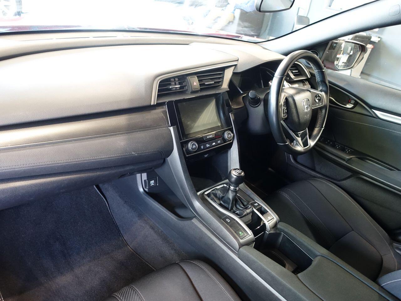 Honda Civic - Image 11