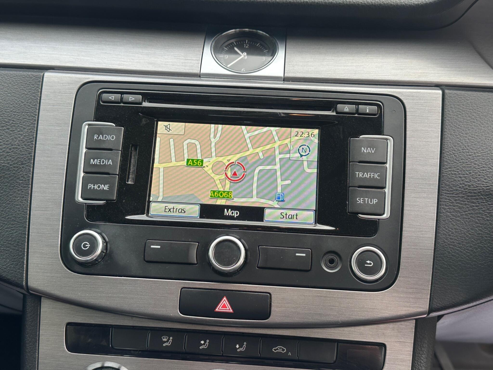 Volkswagen Passat - Image 26