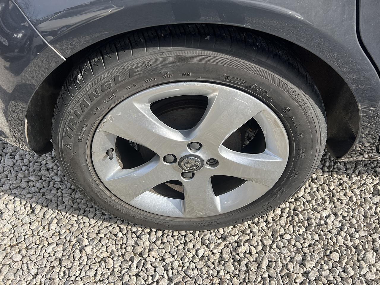 Vauxhall Corsa - Image 20