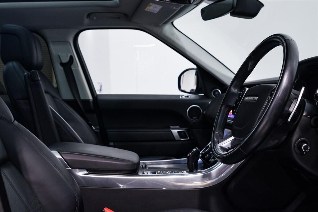 Land Rover RANGE ROVER SPORT - Image 12