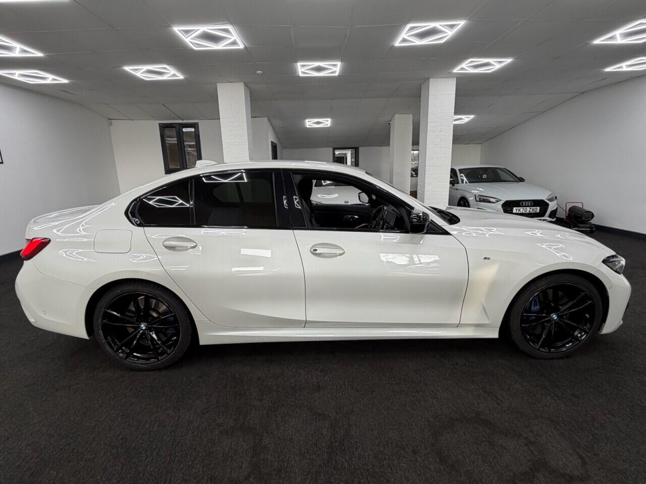 BMW 3 Series - Image 5