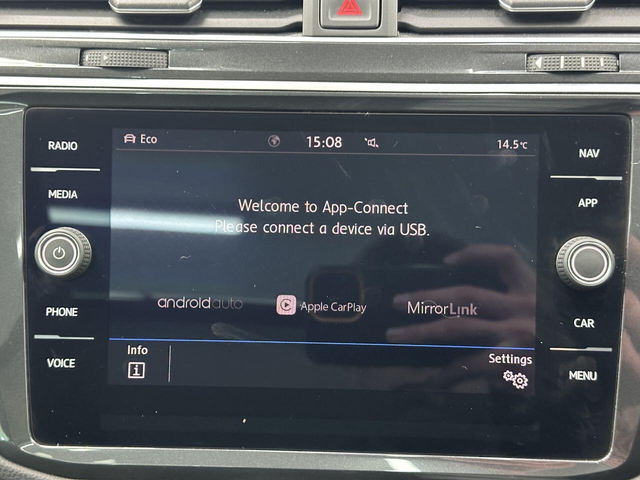 Volkswagen Tiguan - Image 3