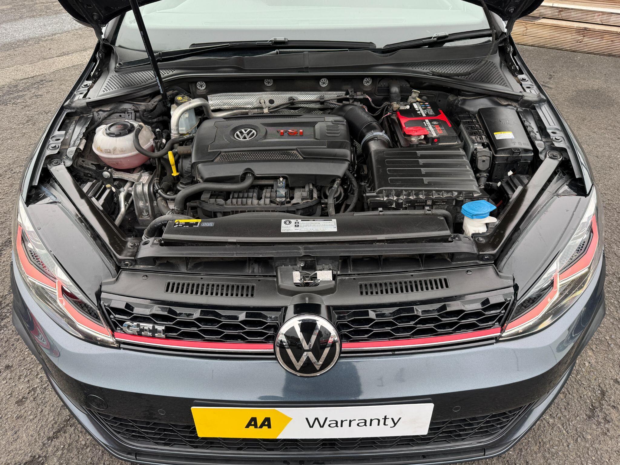 Volkswagen Golf - Image 74