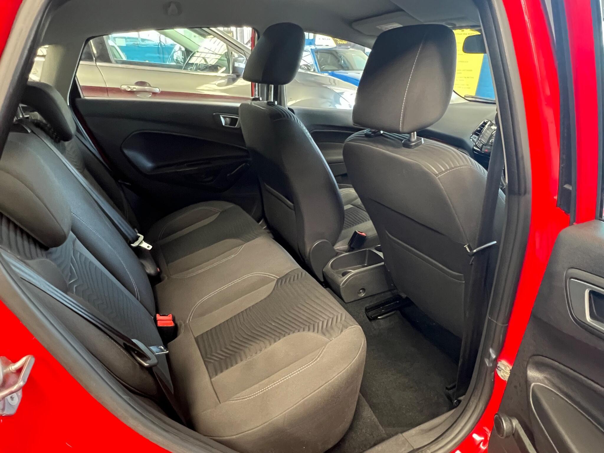 Ford Fiesta - Image 15
