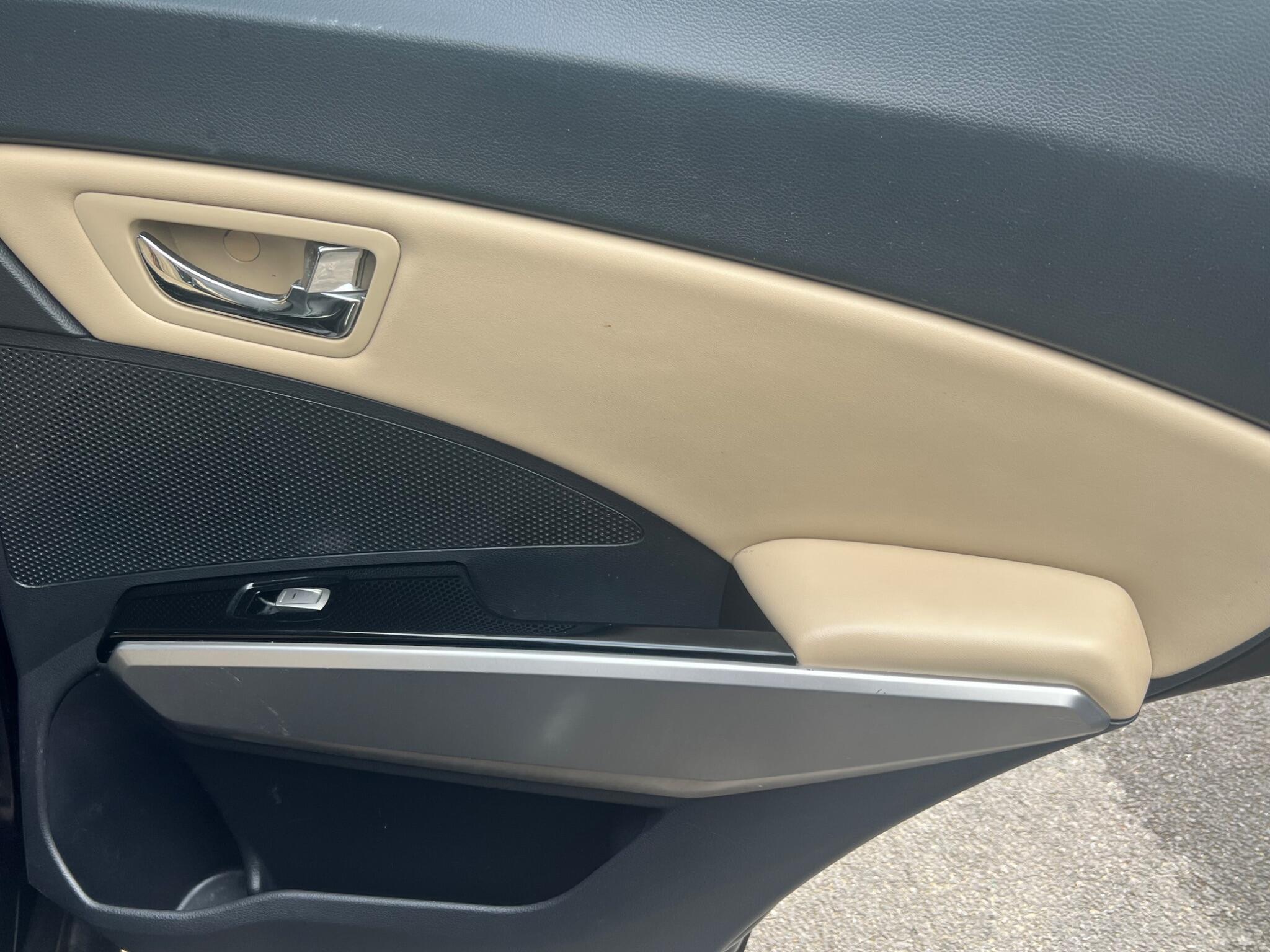 Ssangyong Tivoli - Image 34