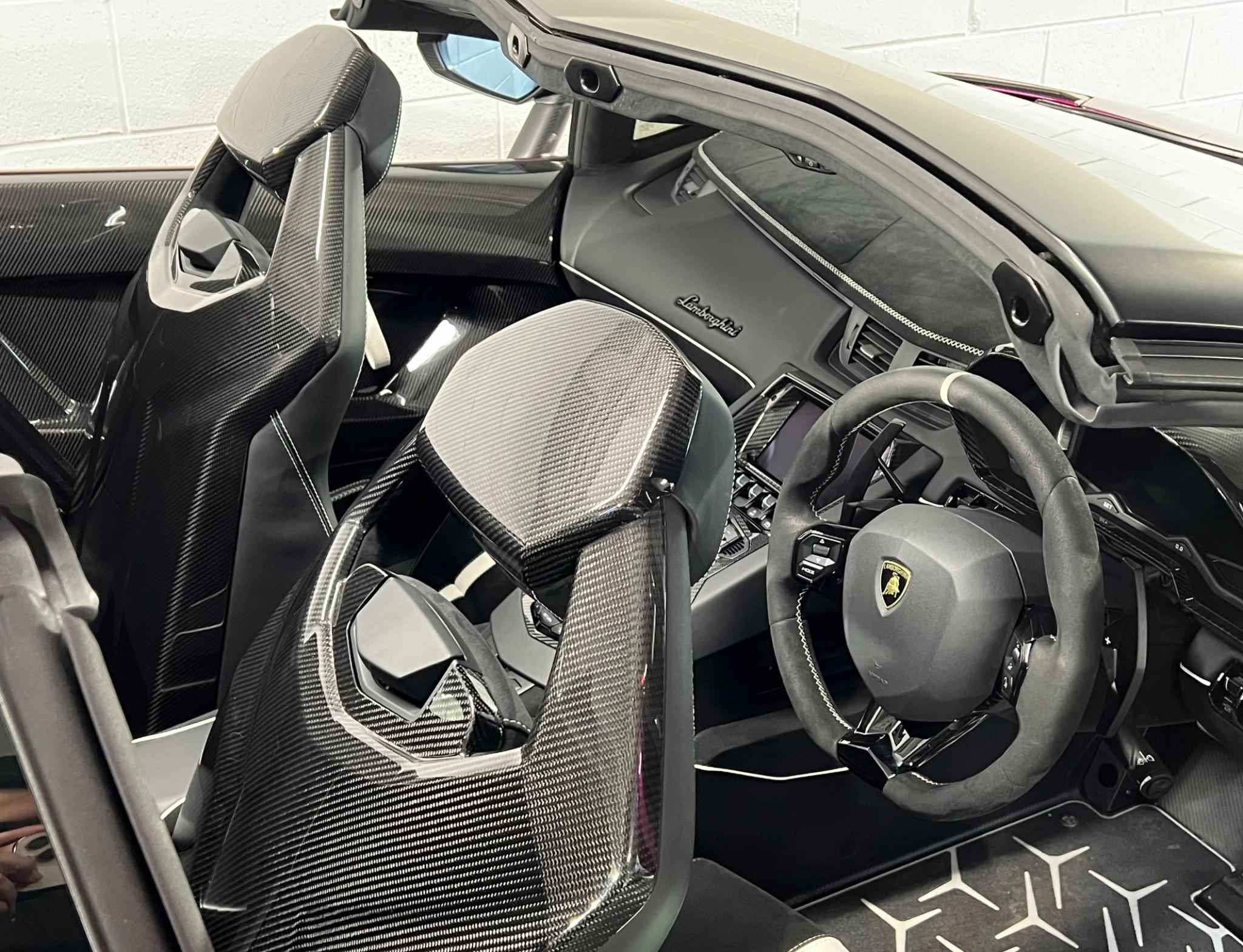 Lamborghini Aventador - Image 15