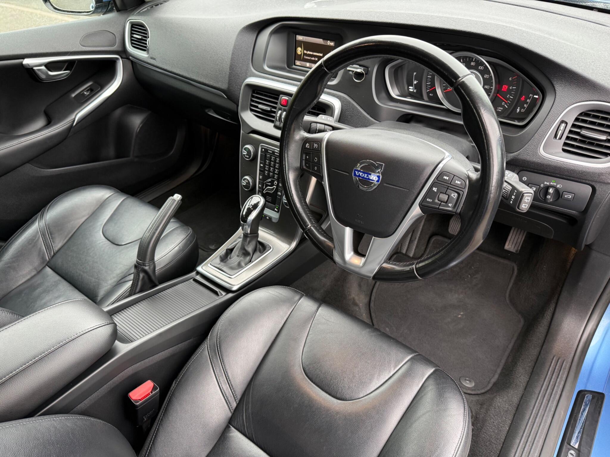 Volvo V40 - Image 9