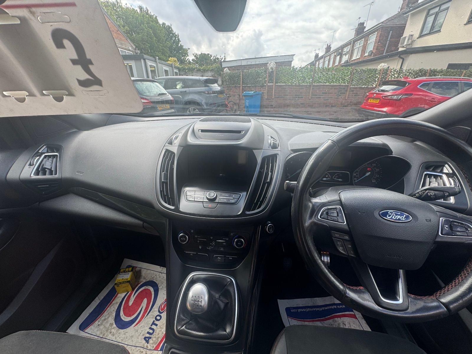 Ford Kuga - Image 3