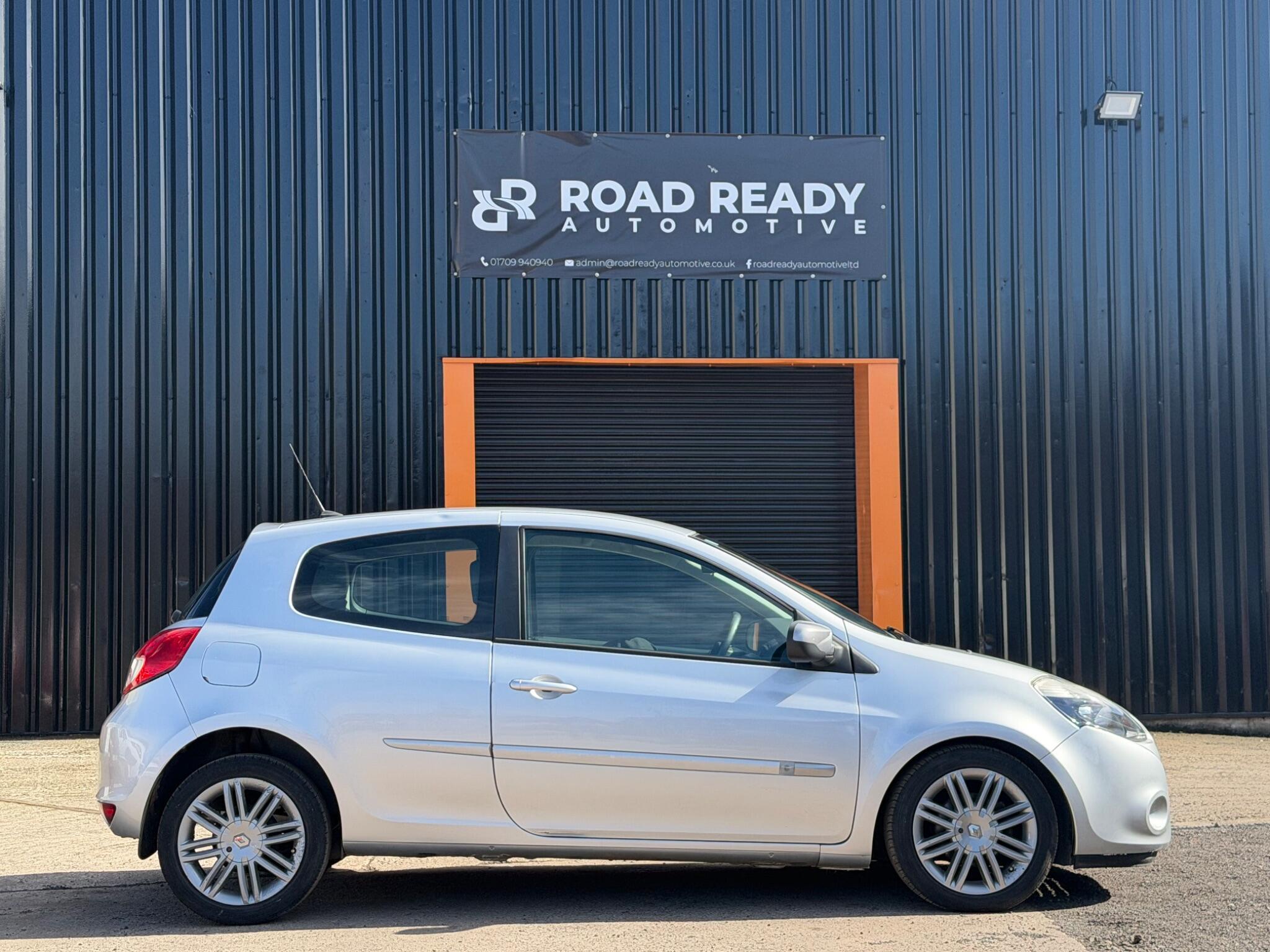 Renault Clio - Image 2