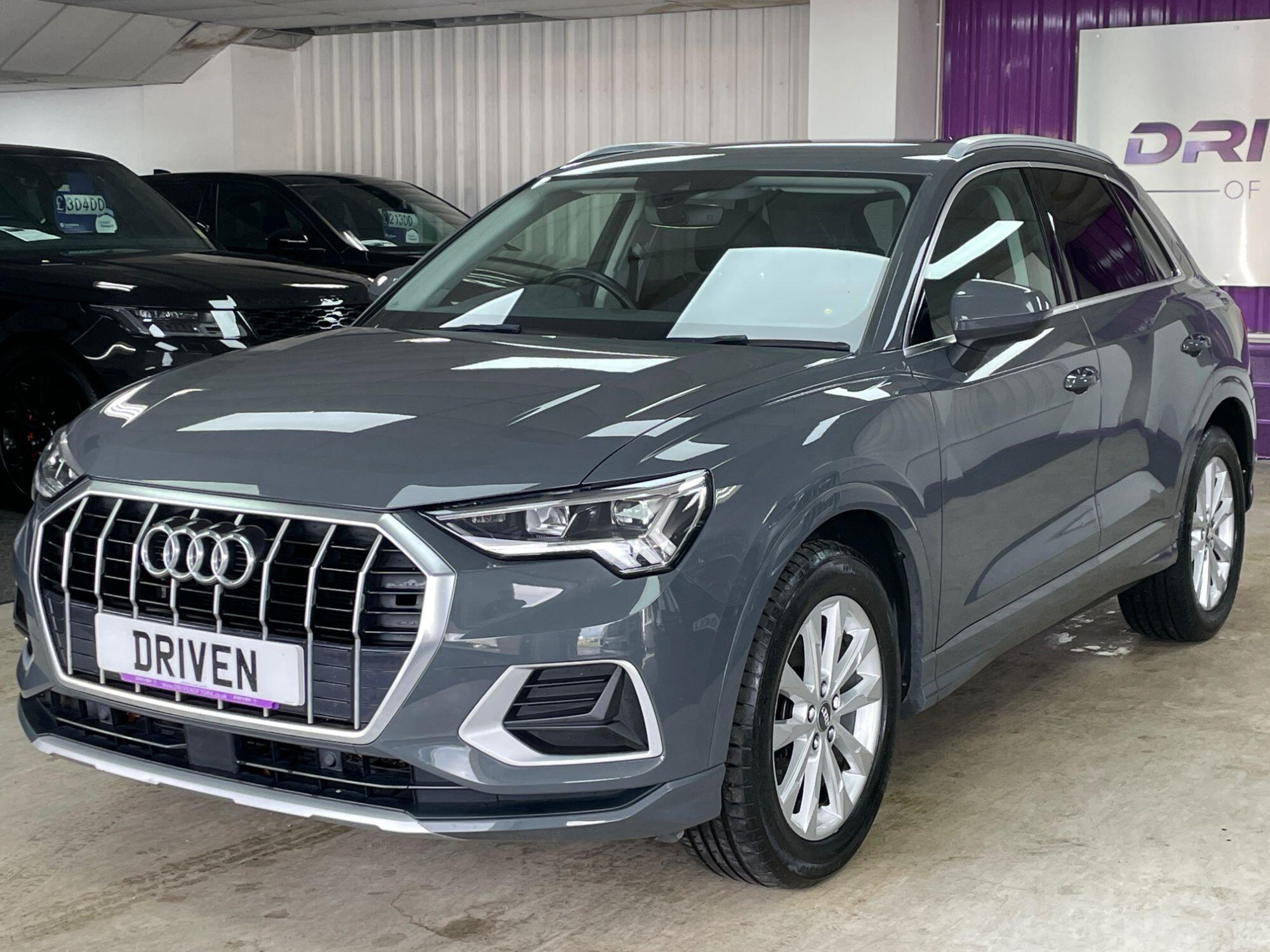 Audi Q3 - Image 7