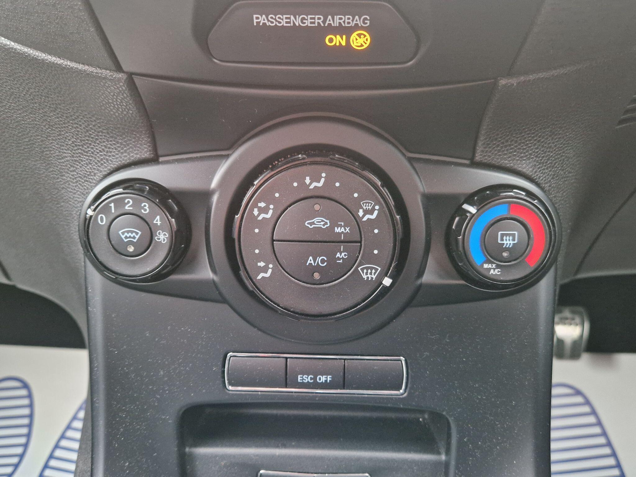 Ford Fiesta - Image 48