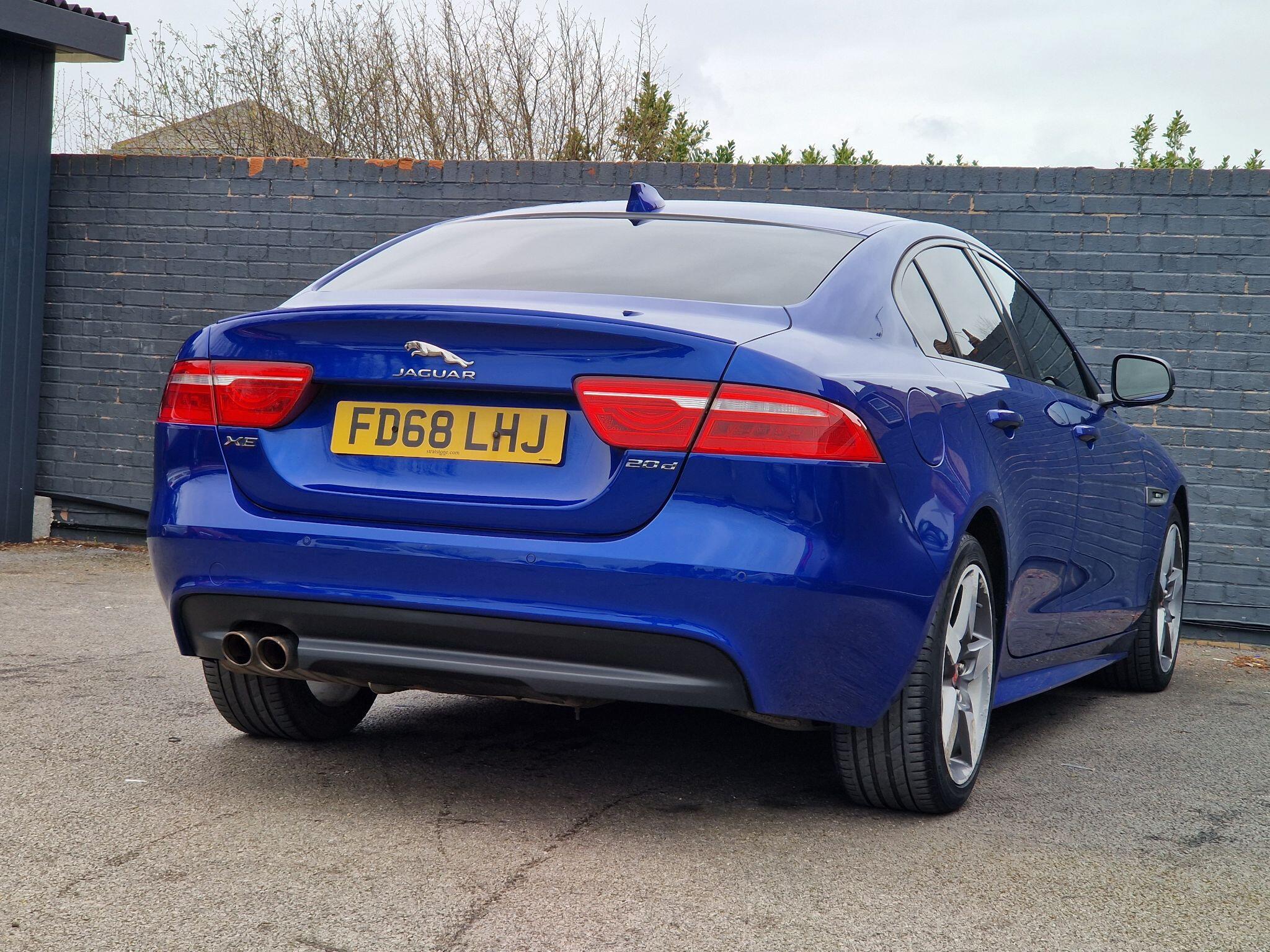 Jaguar XE - Image 25