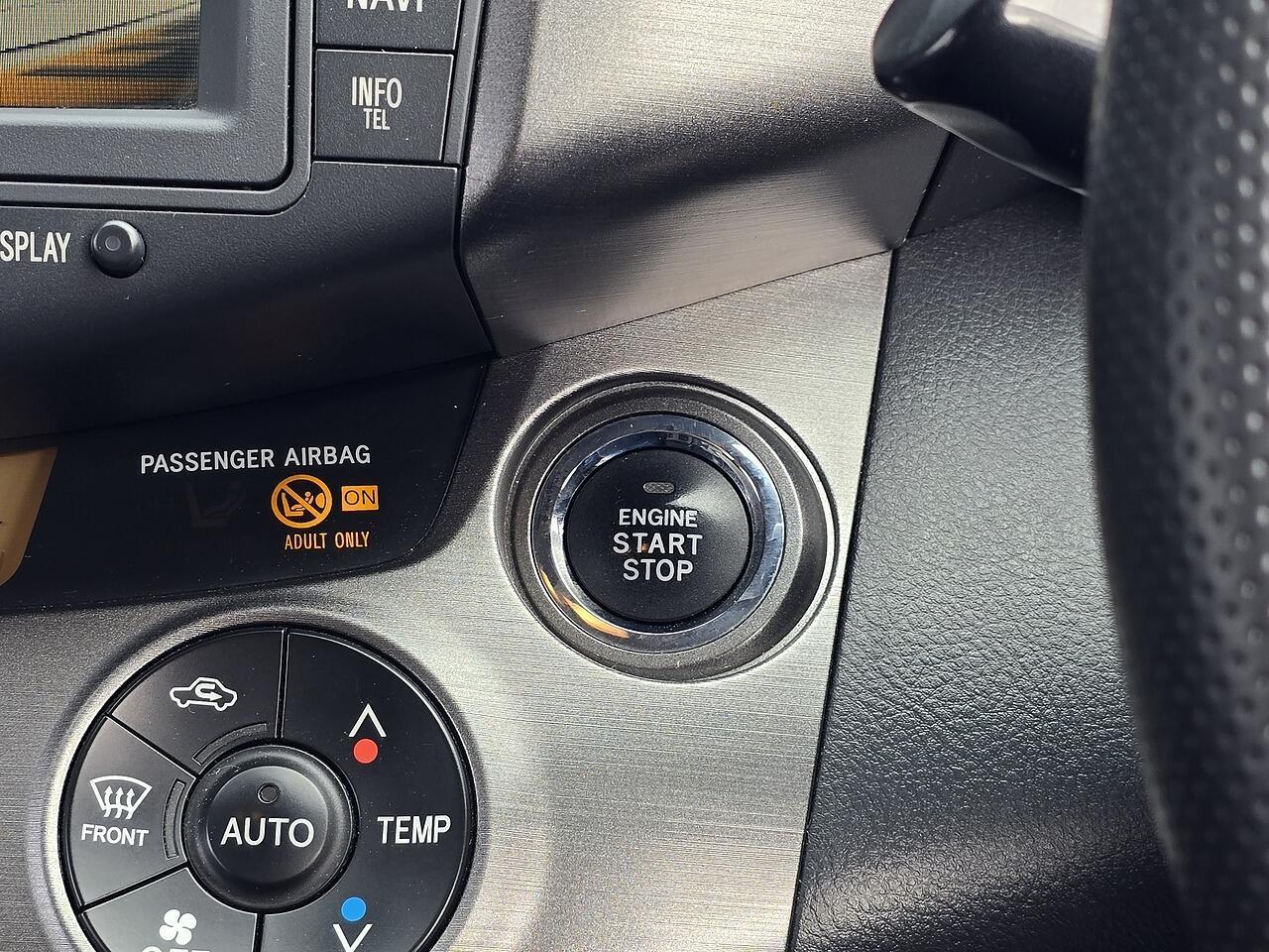 Toyota RAV4 - Image 15