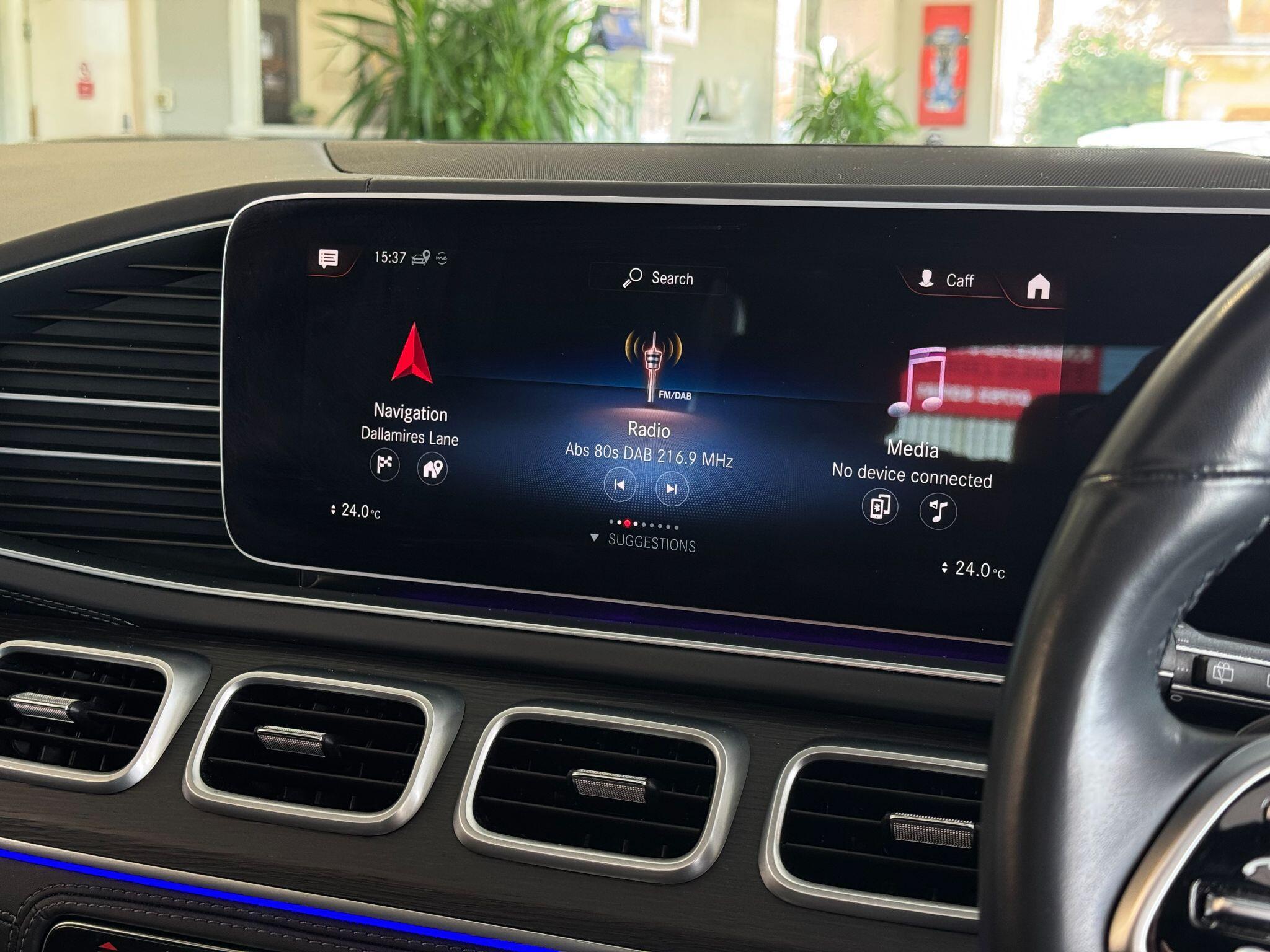 Mercedes GLS - Image 38