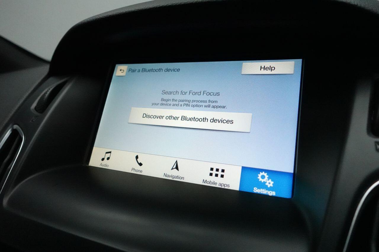 Ford Focus - Image 30