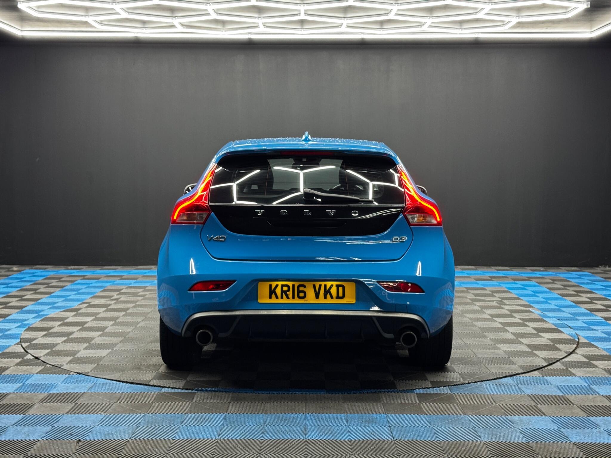 Volvo V40 - Image 6