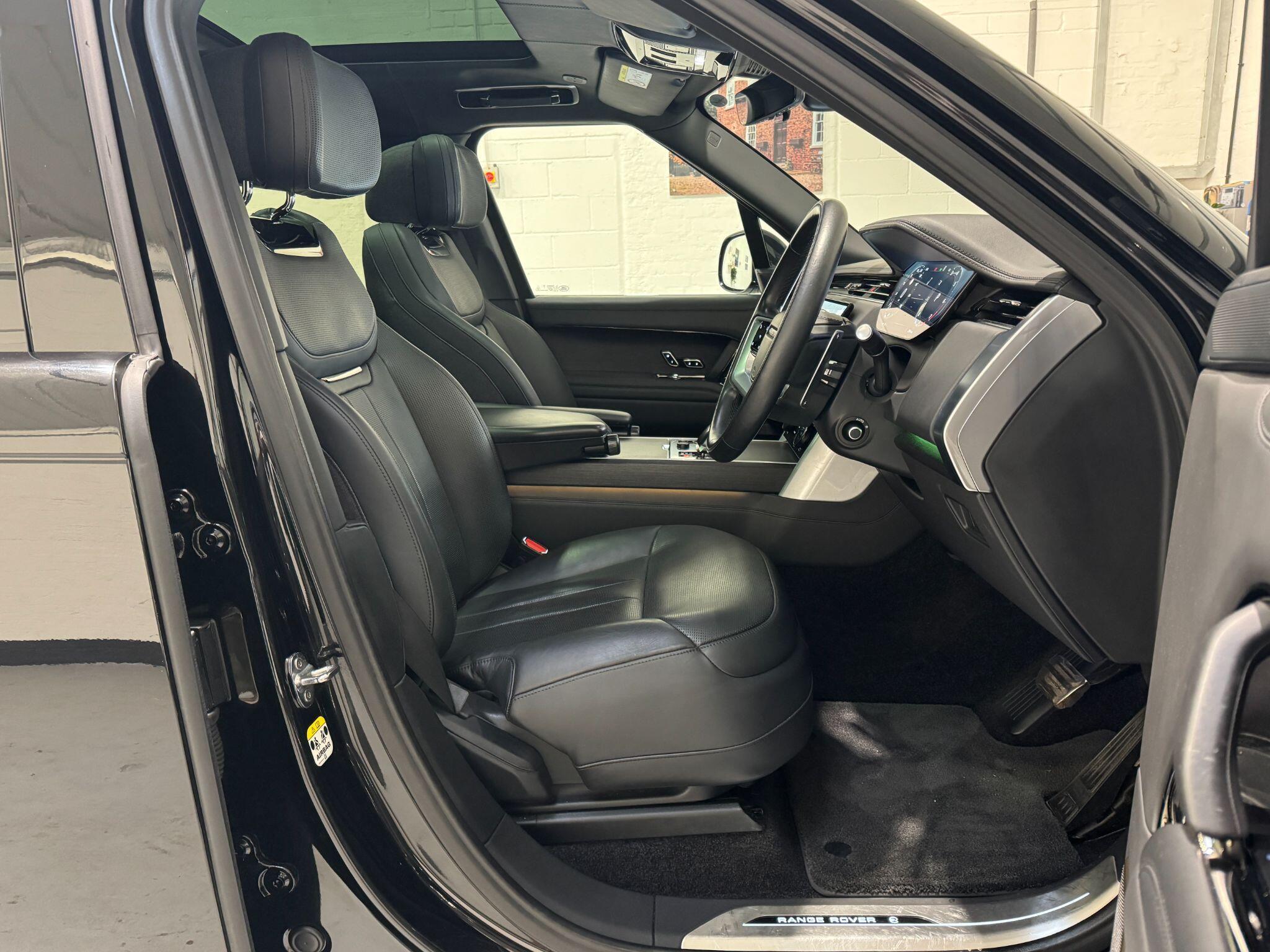 Land Rover Range Rover - Image 21