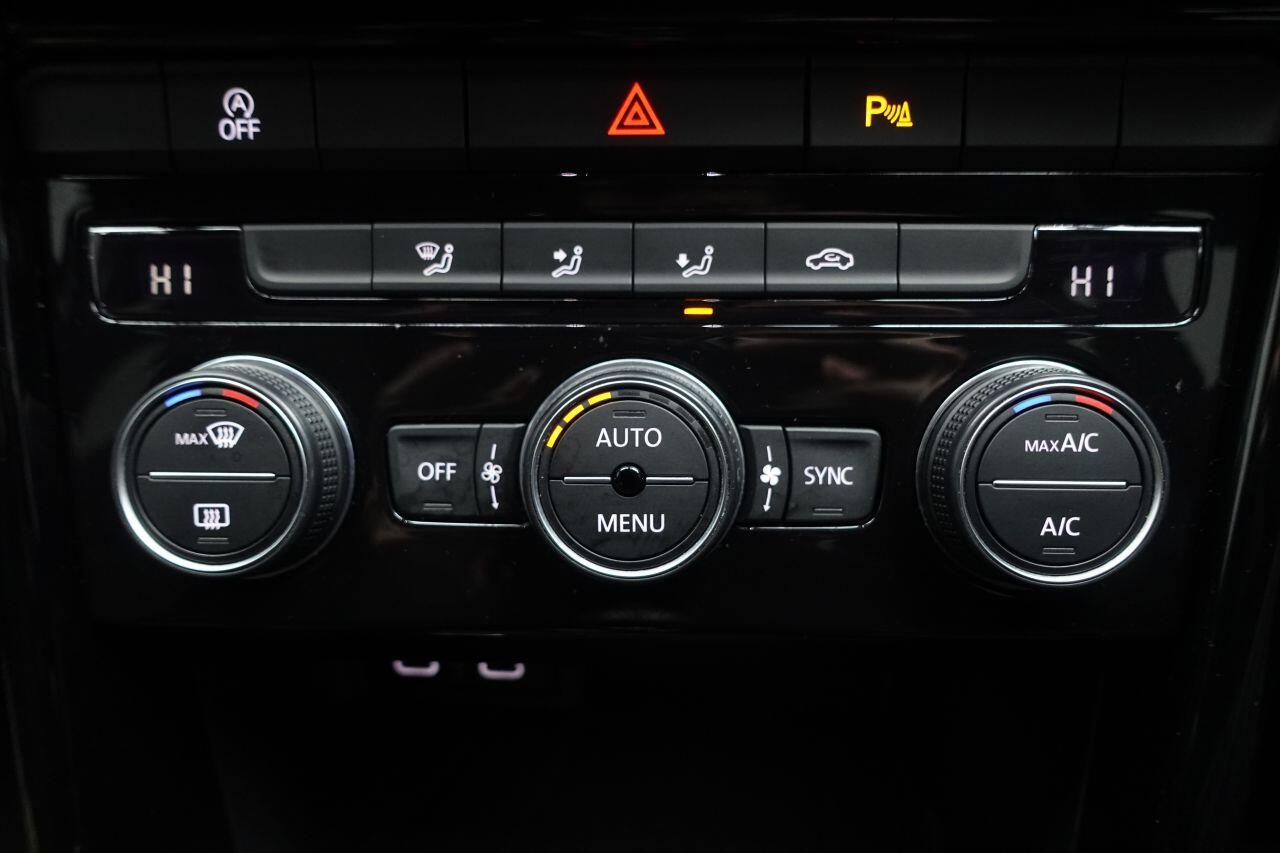 Volkswagen T-Roc - Image 41