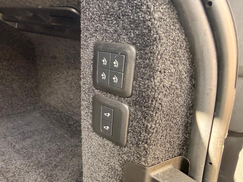 Land Rover Range Rover - Image 35