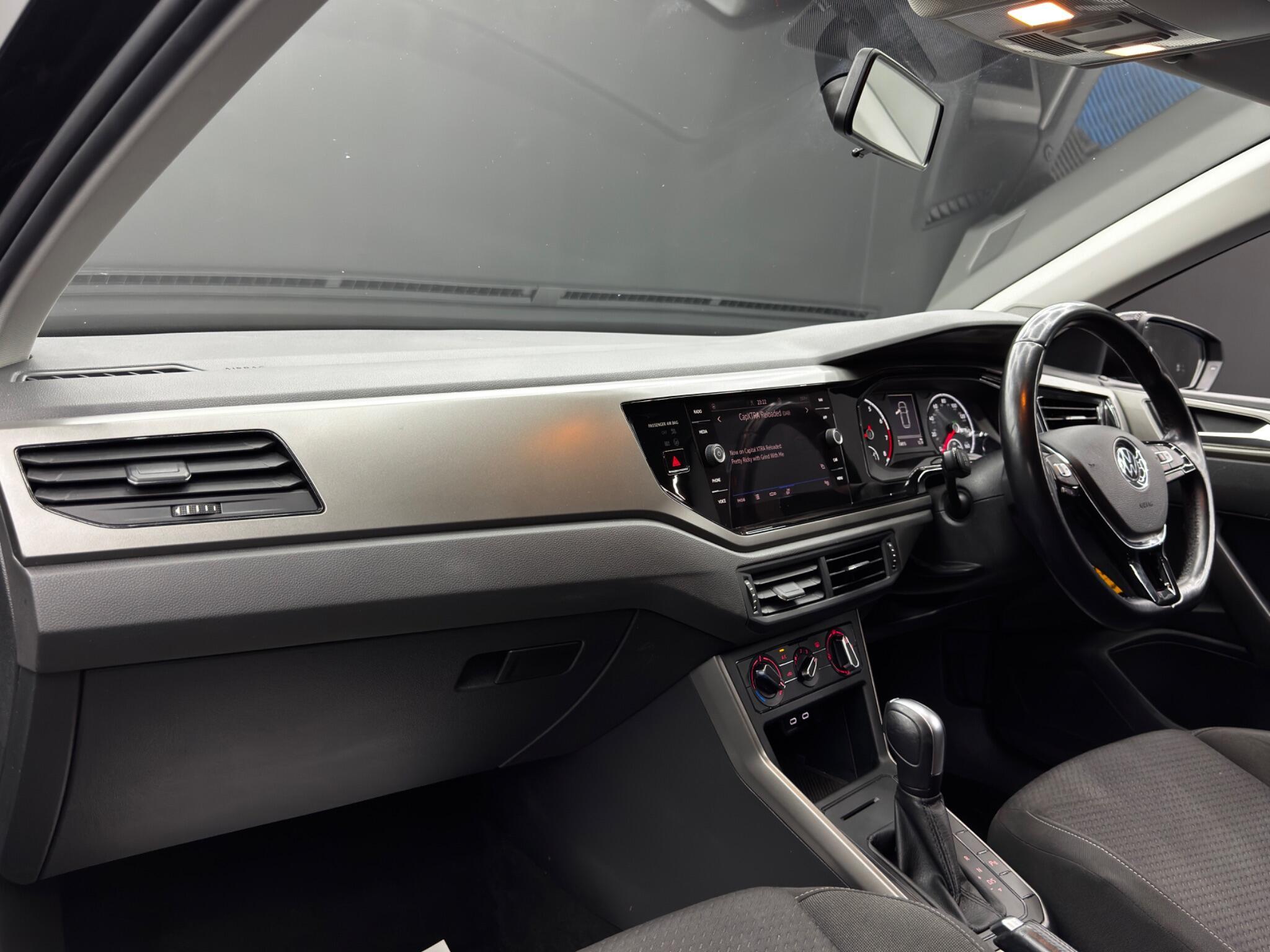 Volkswagen Polo - Image 11