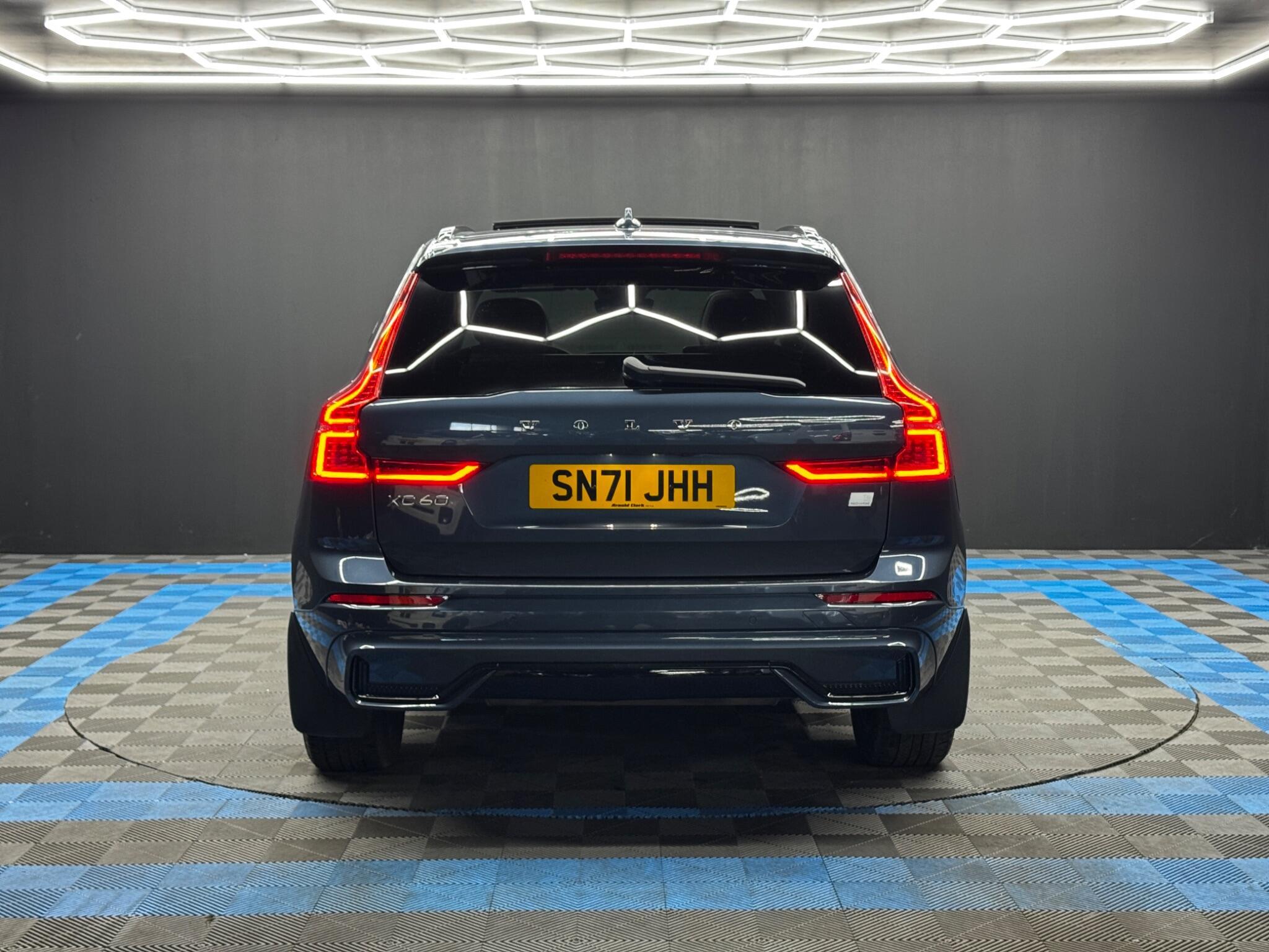 Volvo XC60 - Image 6