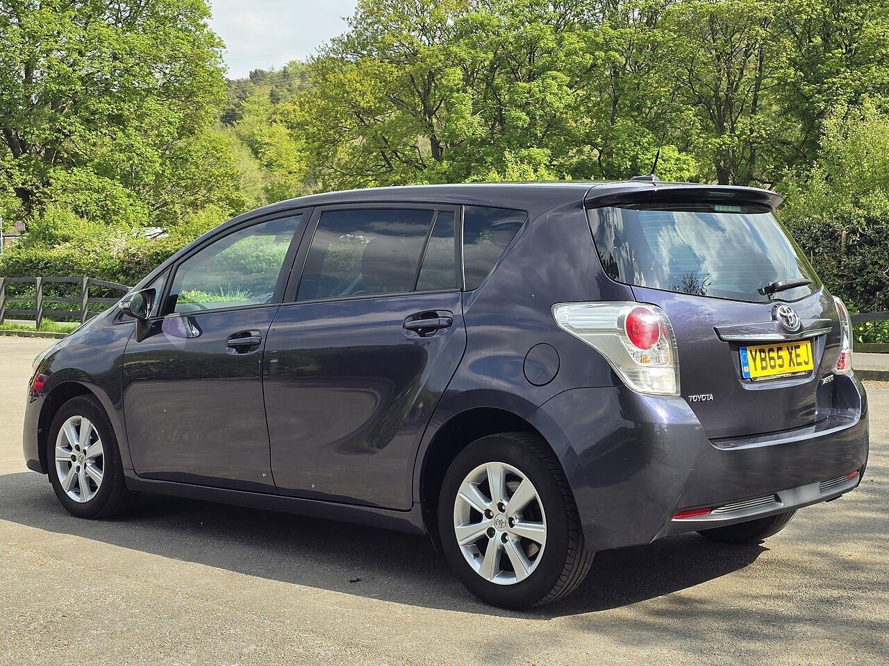 Toyota Verso - Image 19
