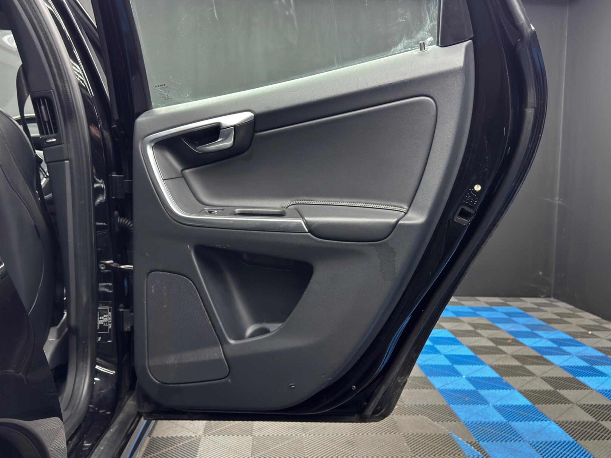 Volvo XC60 - Image 41