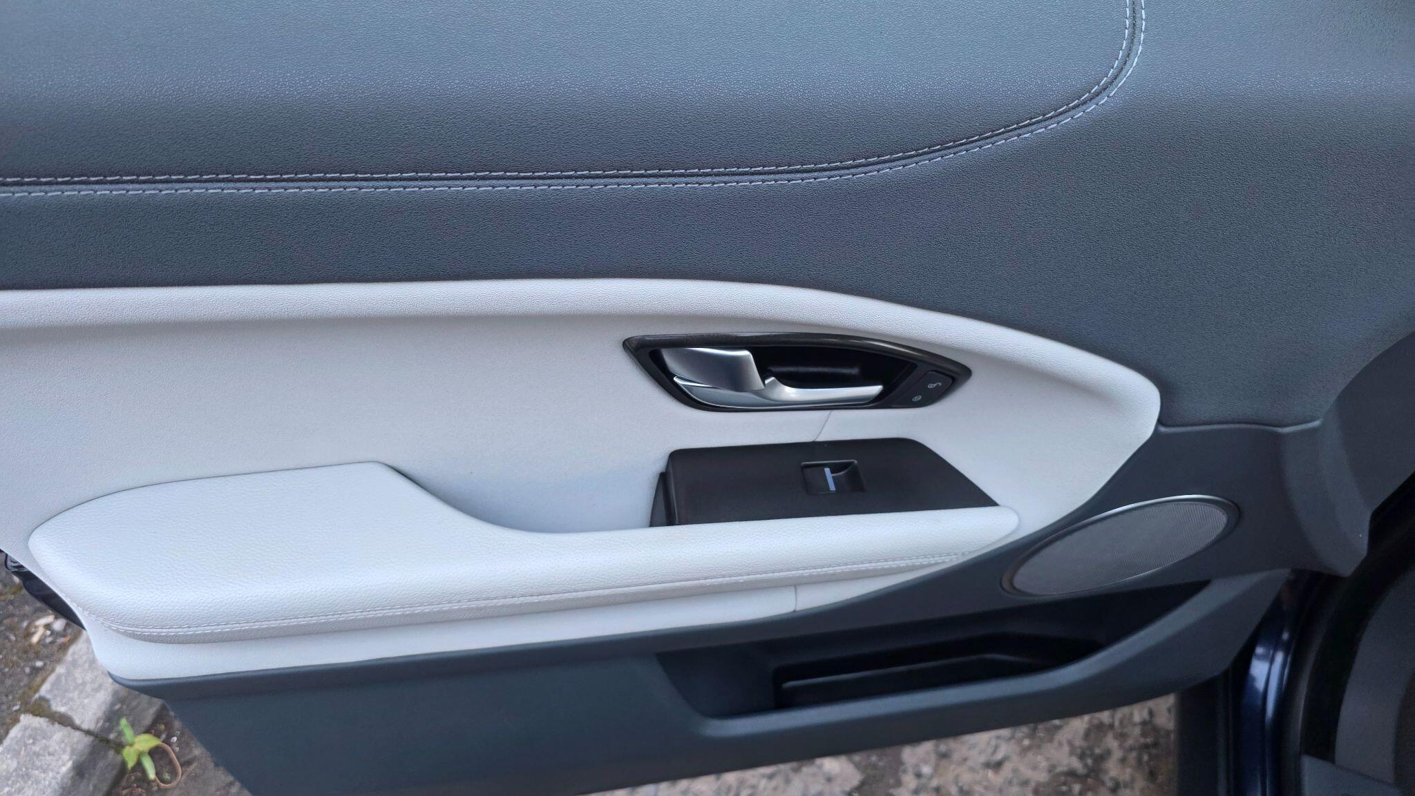 Land Rover Range Rover Evoque - Image 38