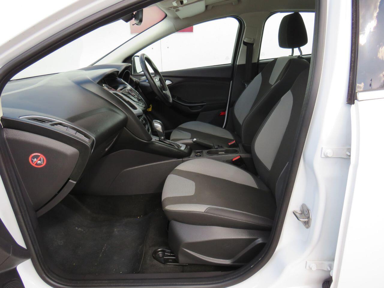 Ford Focus - Image 9