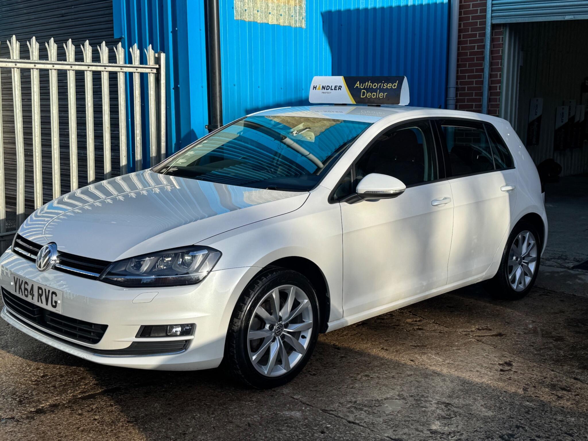 Volkswagen Golf - Image 11