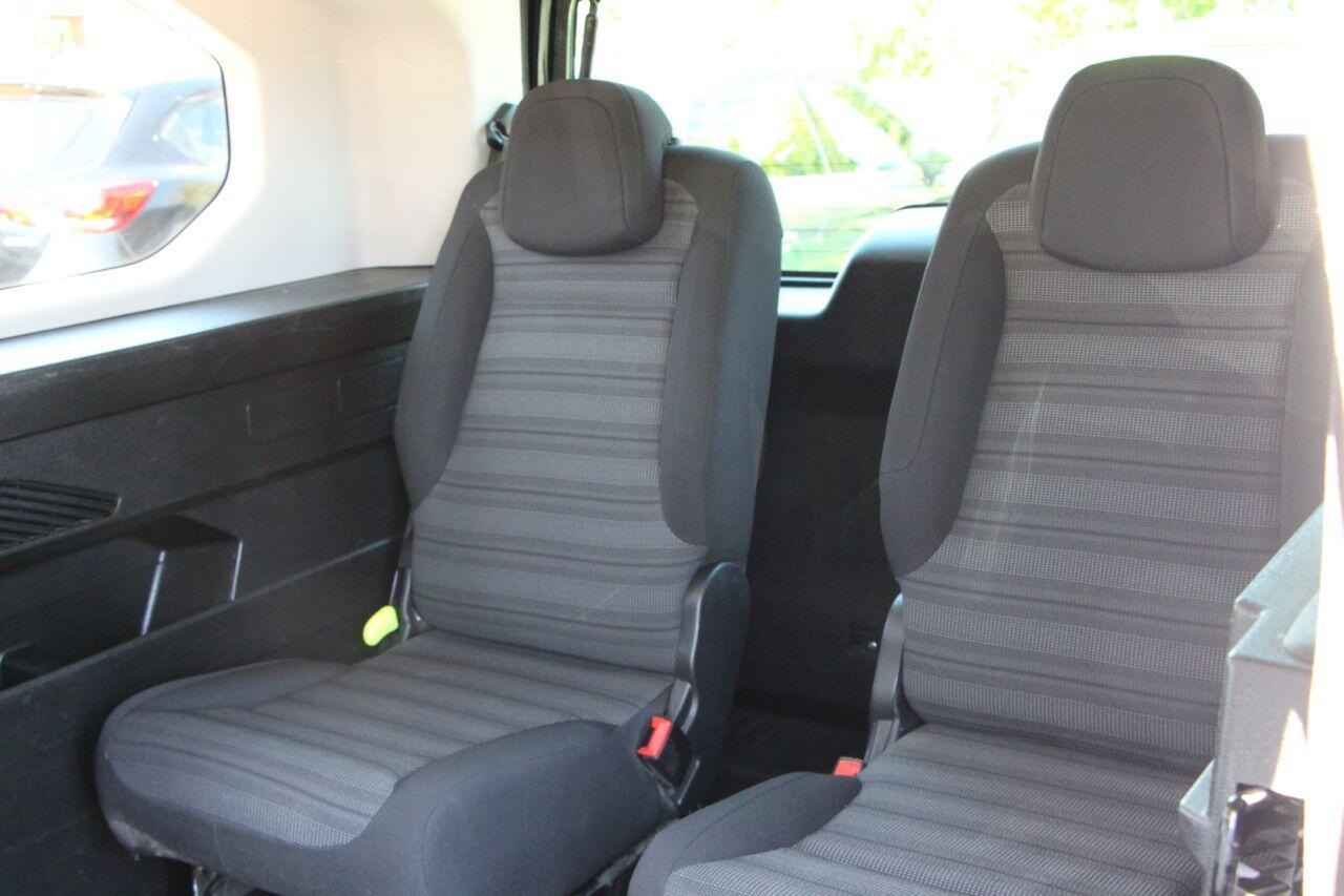Vauxhall Combo Life - Image 19