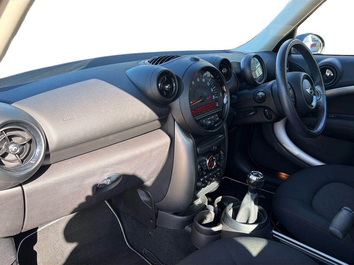 MINI Countryman - Image 13
