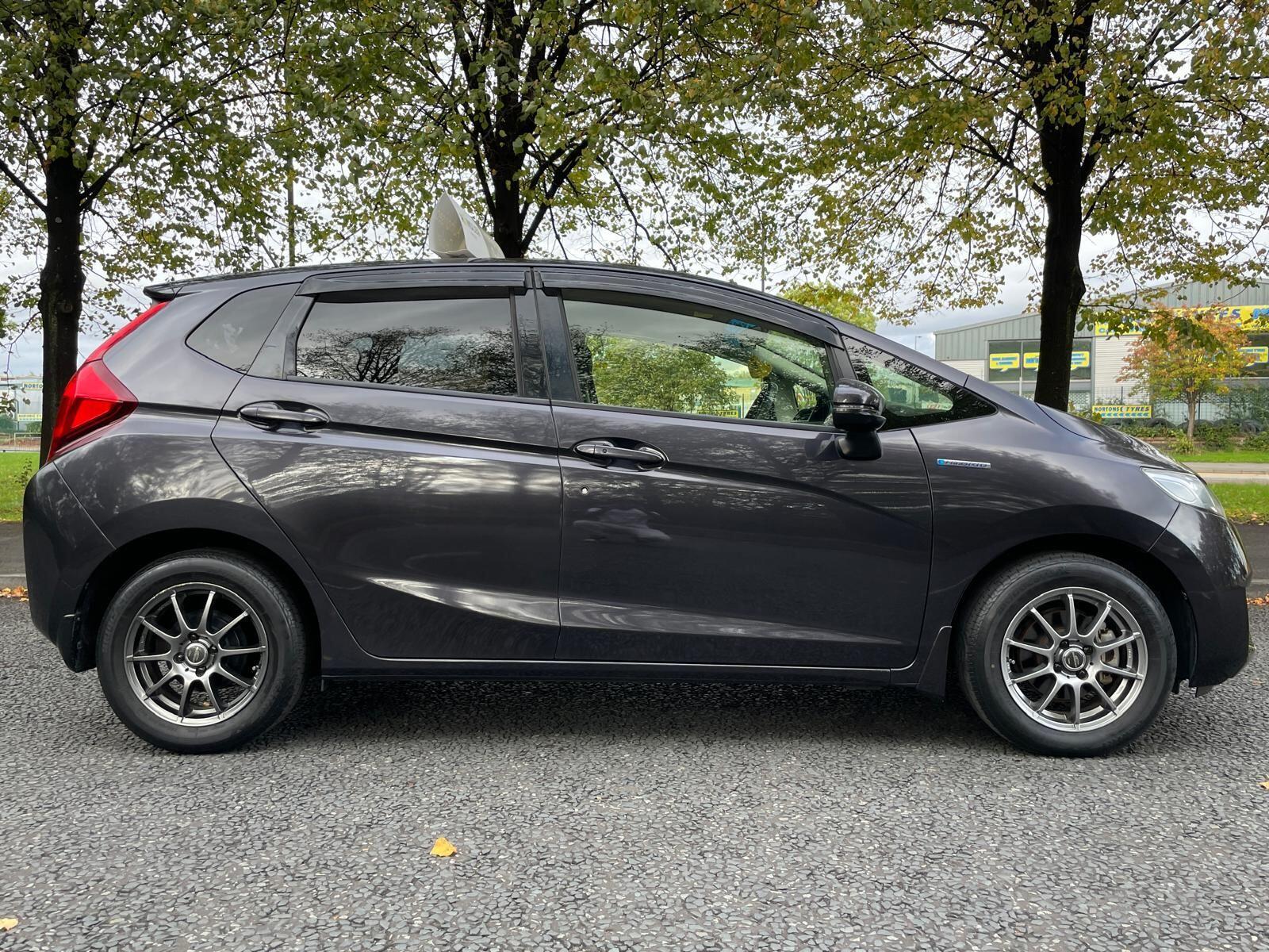 Honda FIT - Image 8