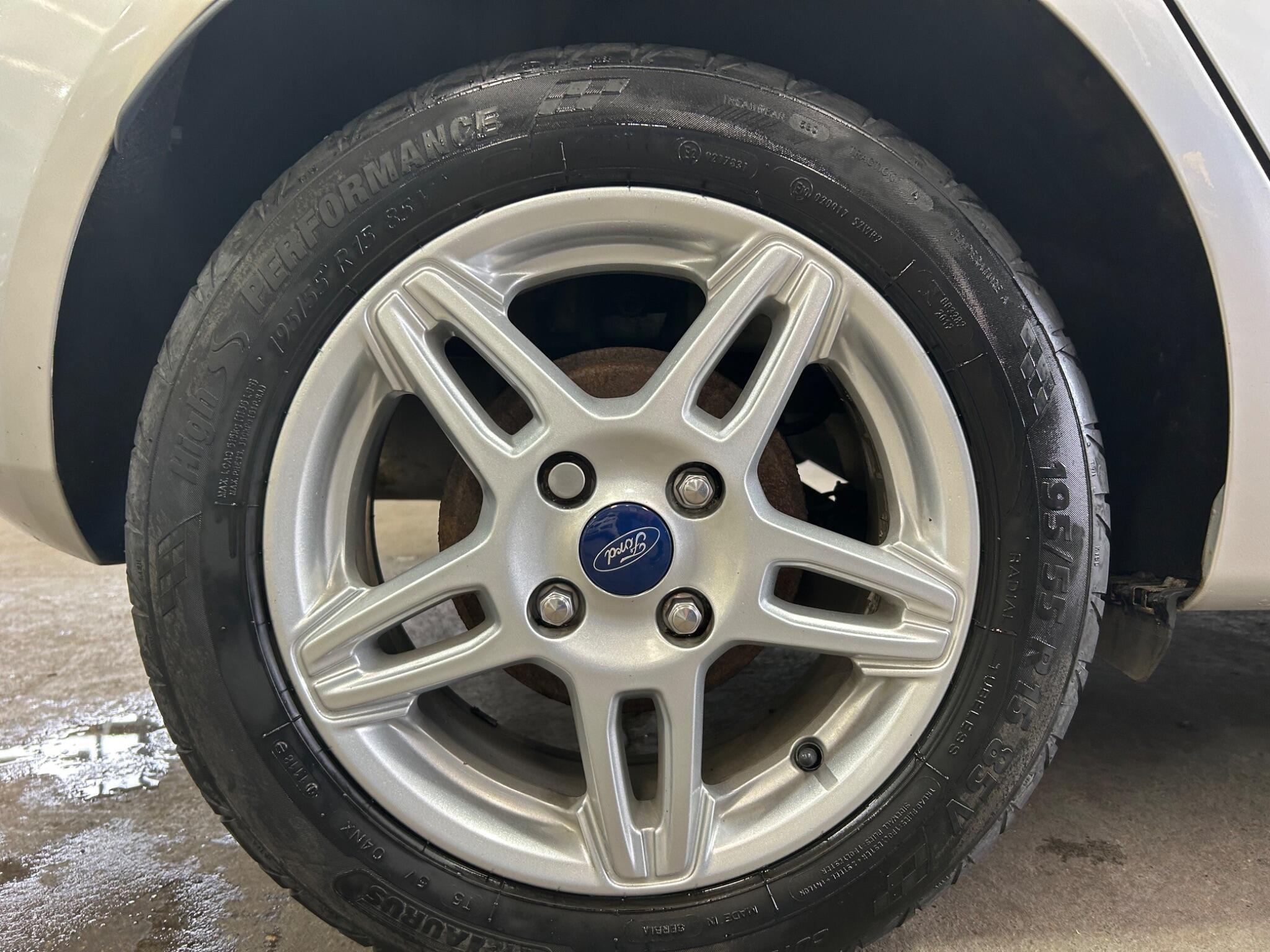 Ford Fiesta - Image 26