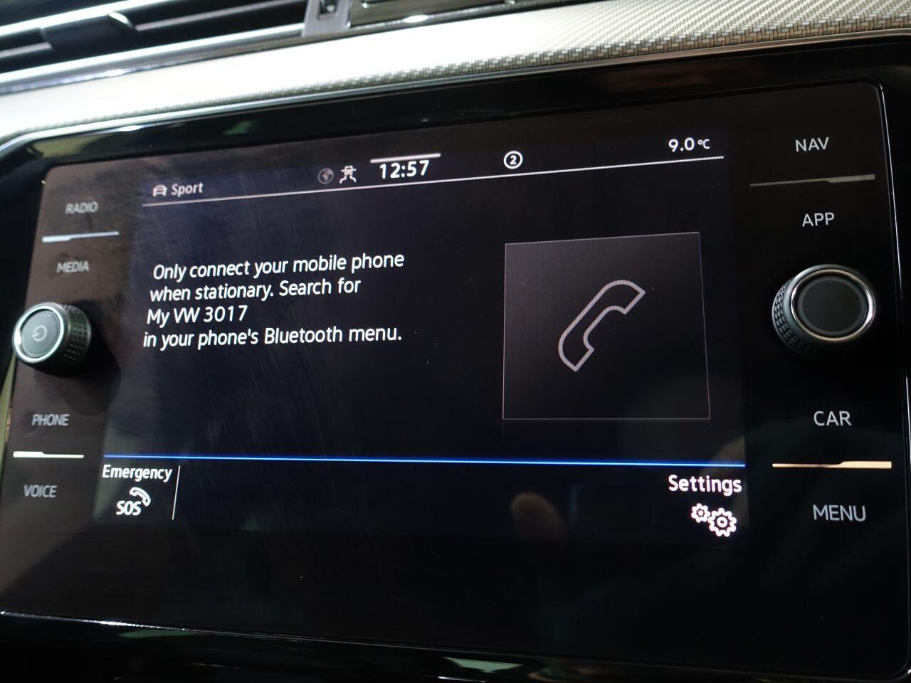 Volkswagen Passat - Image 35