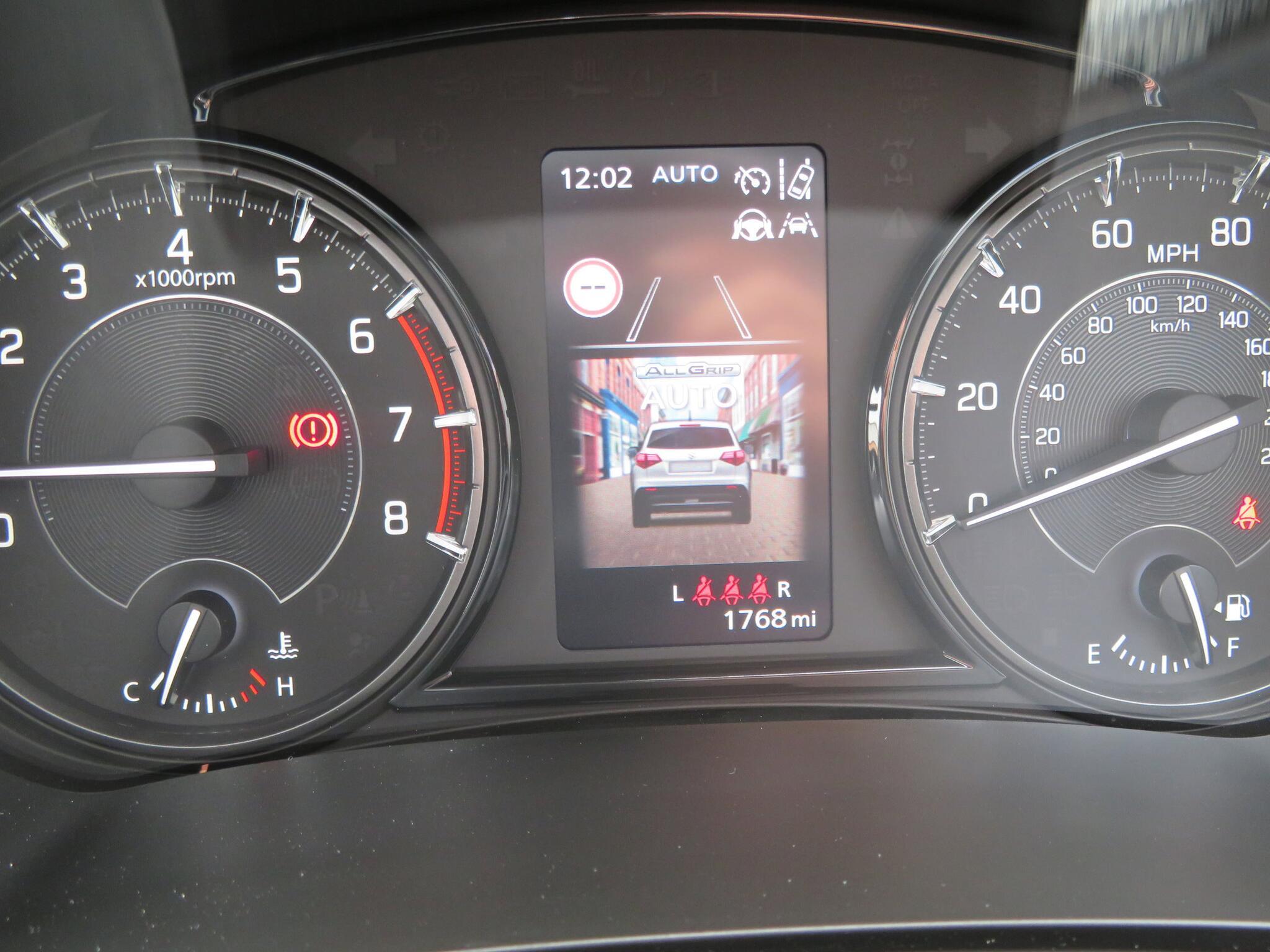 Suzuki Vitara - Image 10