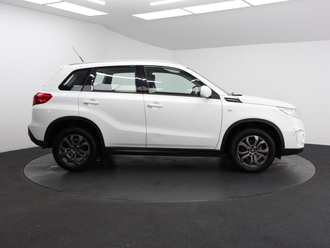 Suzuki Vitara - Image 14