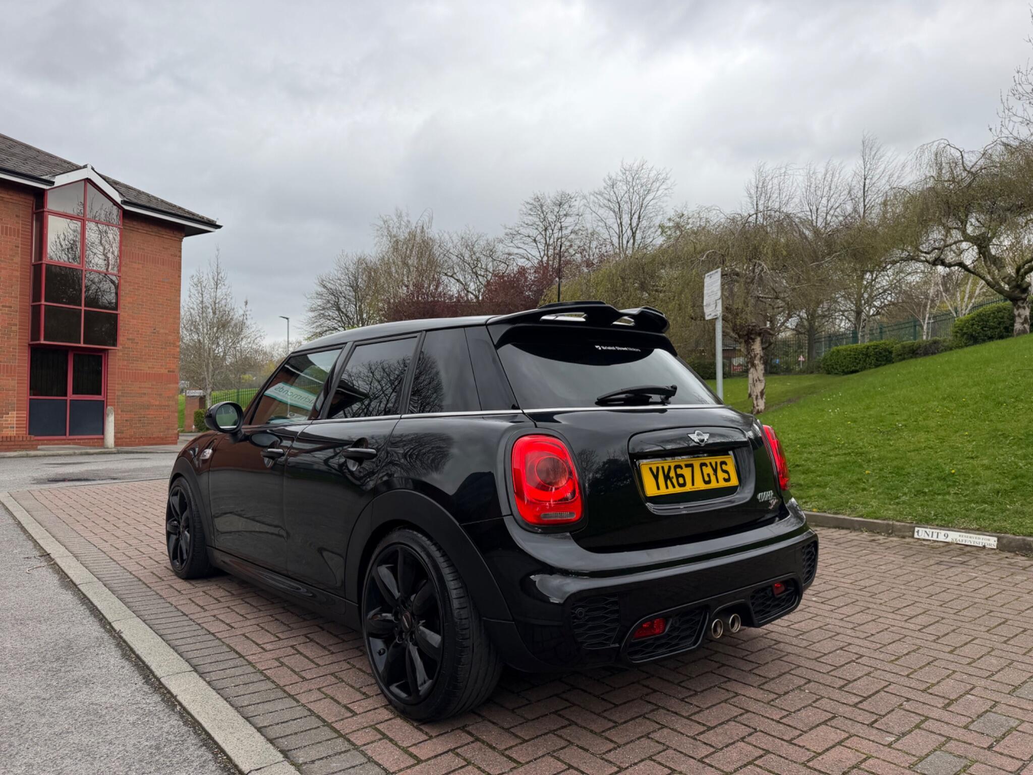 MINI Hatch - Image 17