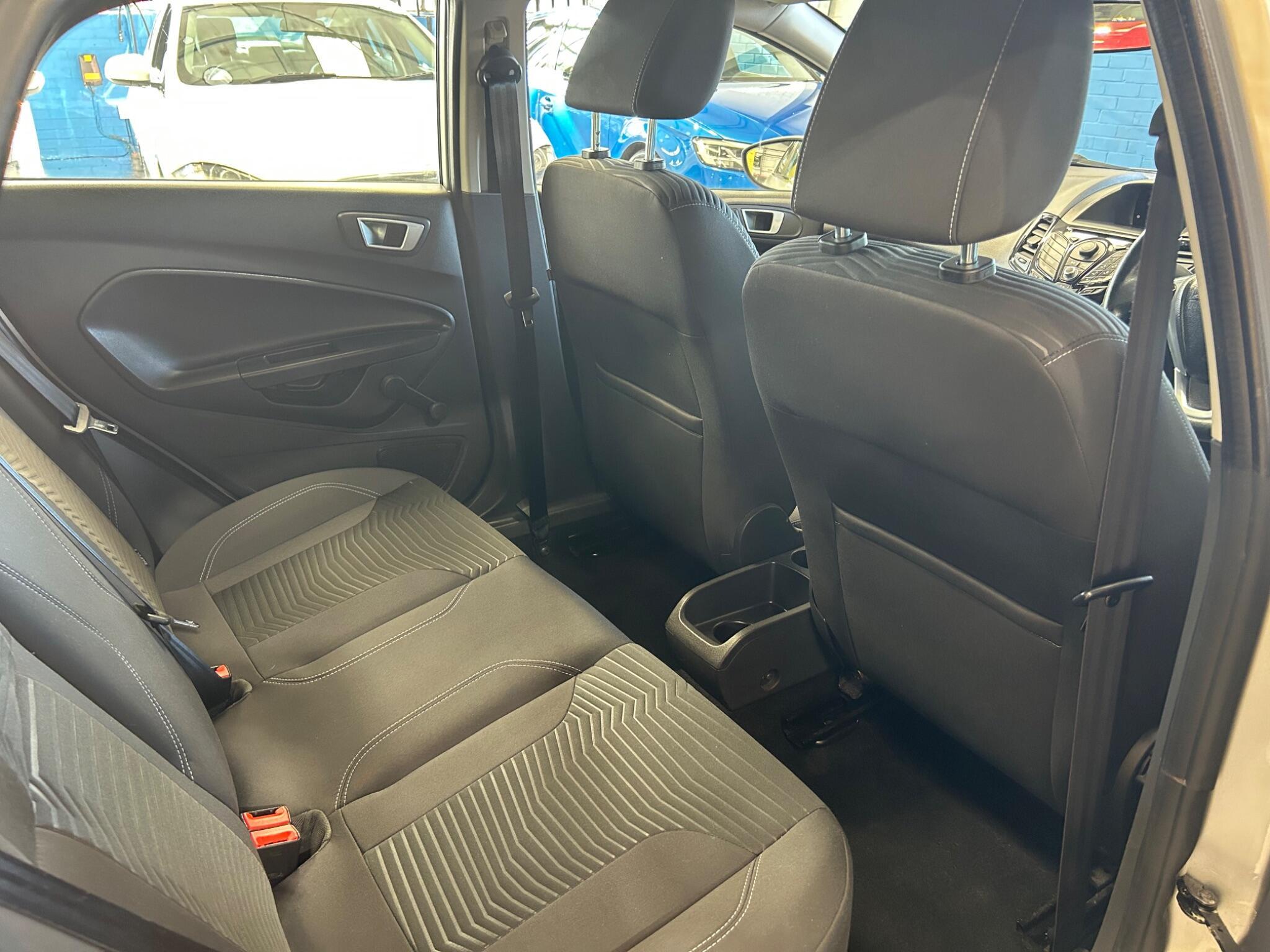 Ford Fiesta - Image 22