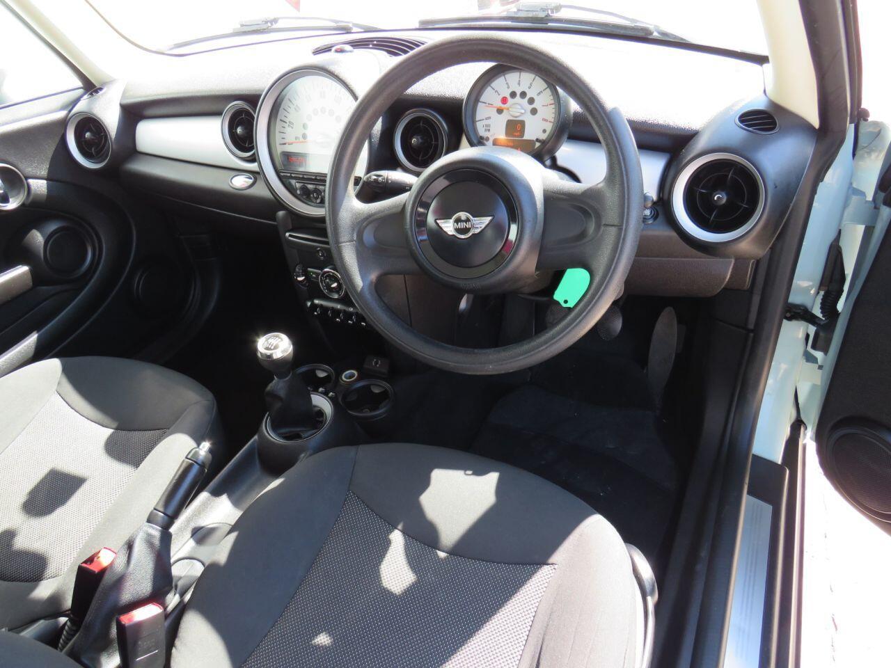 MINI Hatch - Image 9