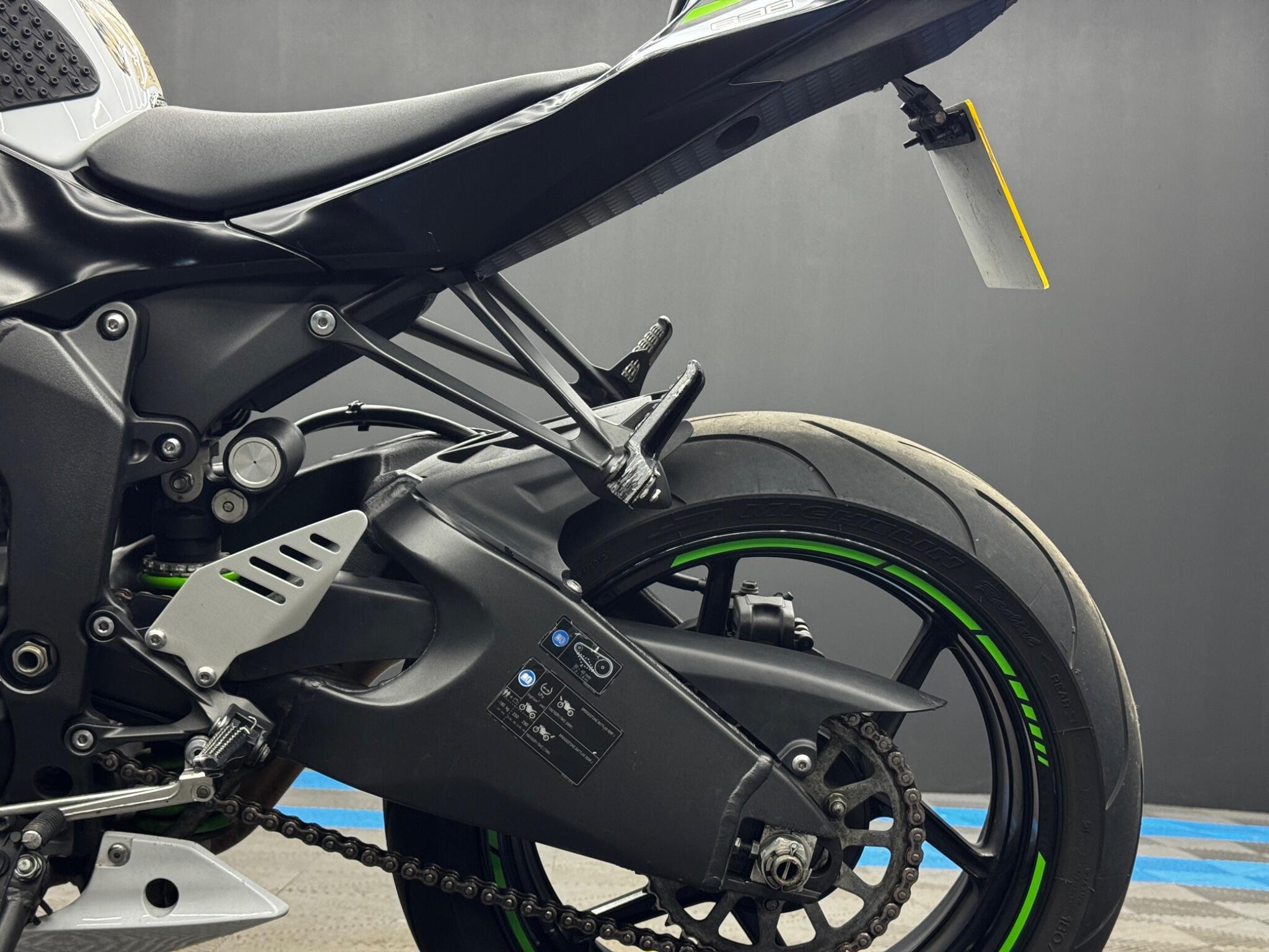 Kawasaki NINJA ZX-6R - Image 19
