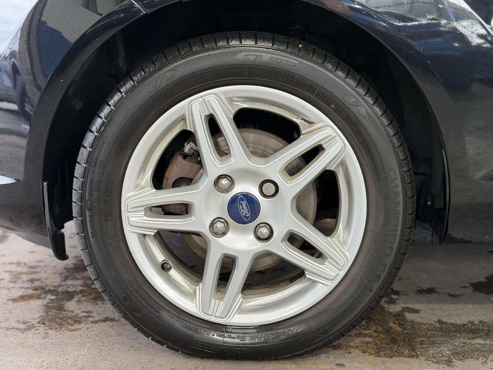 Ford Fiesta - Image 15
