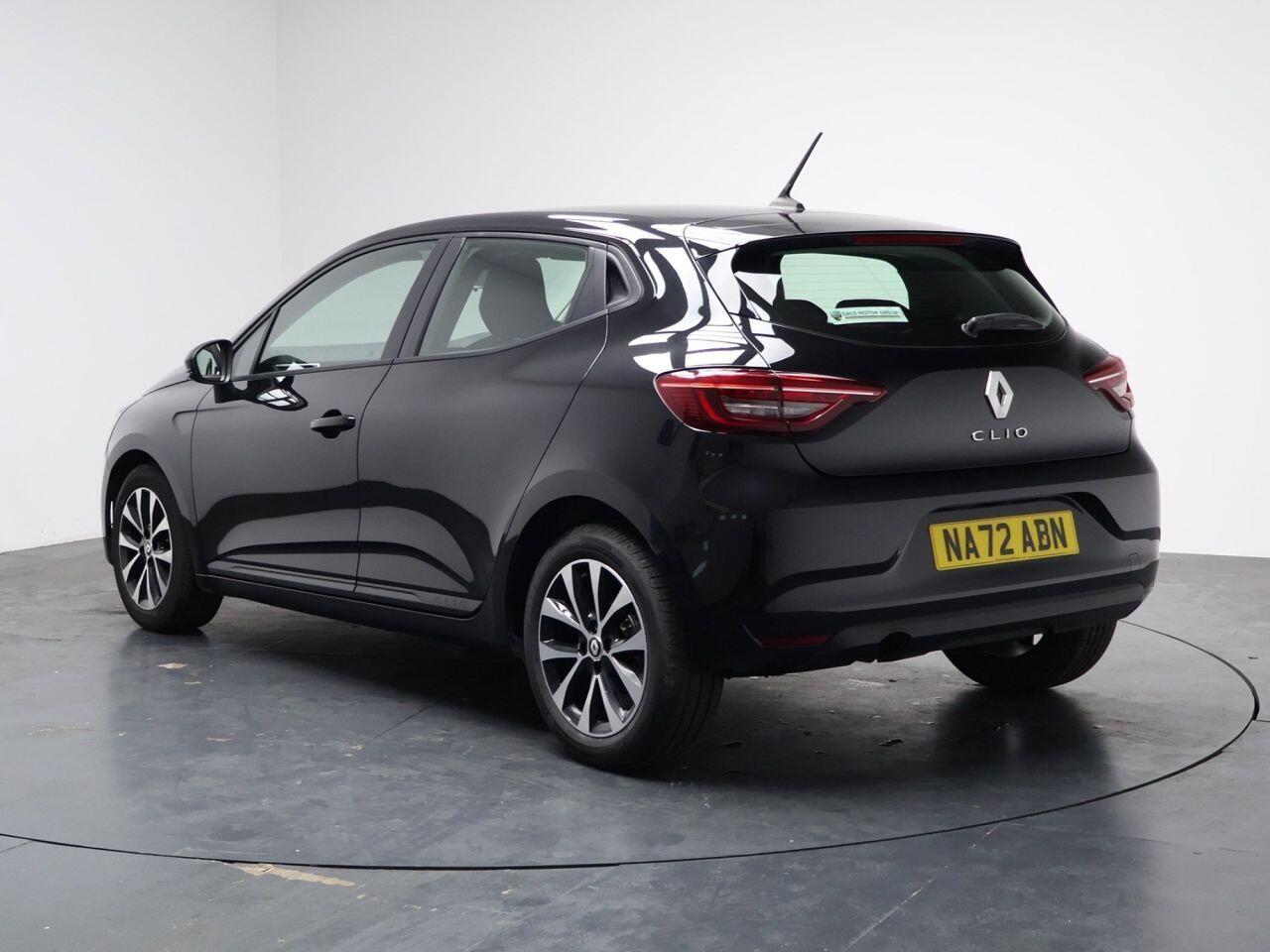 Renault Clio - Image 15