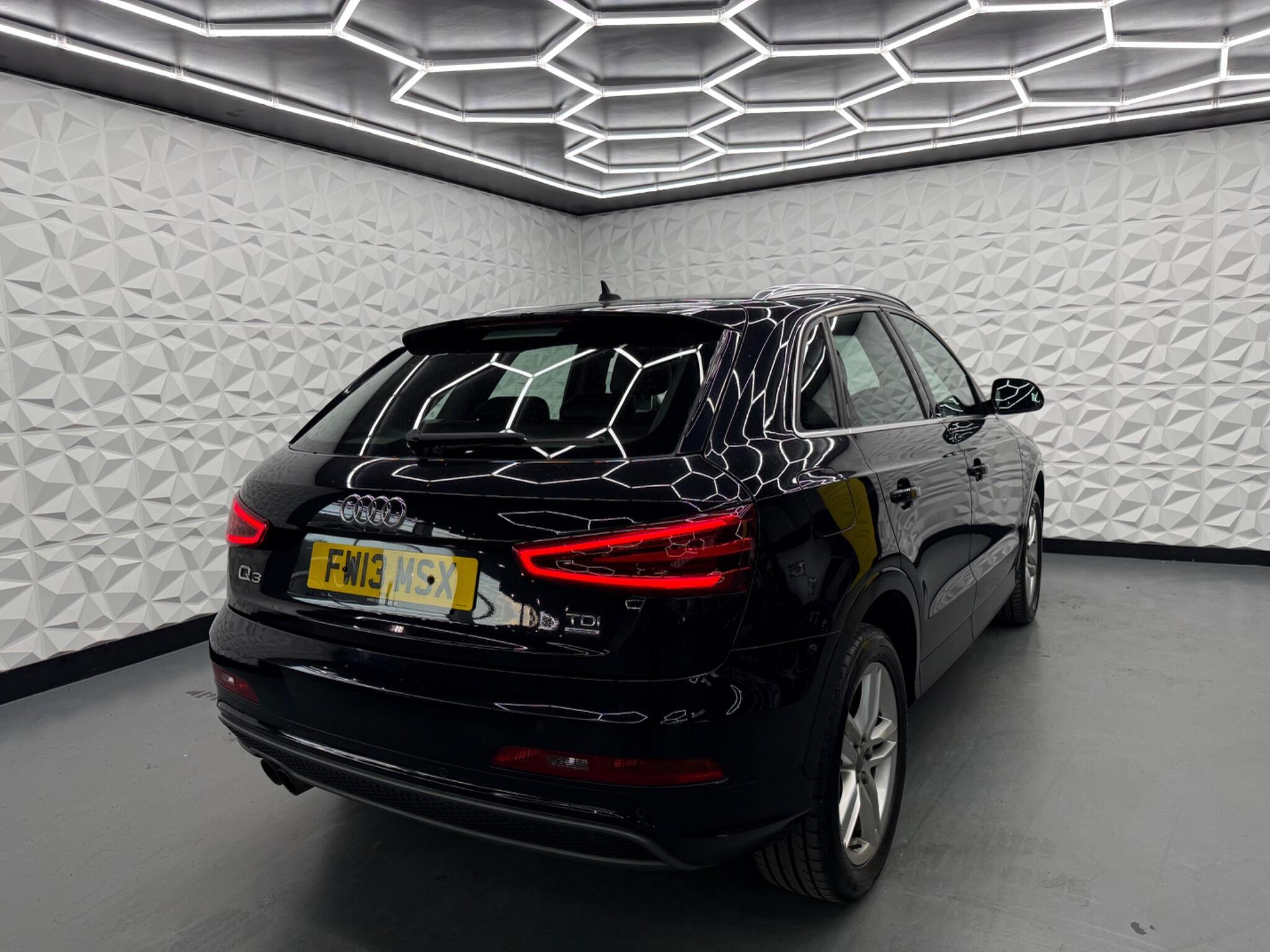 Audi Q3 - Image 12