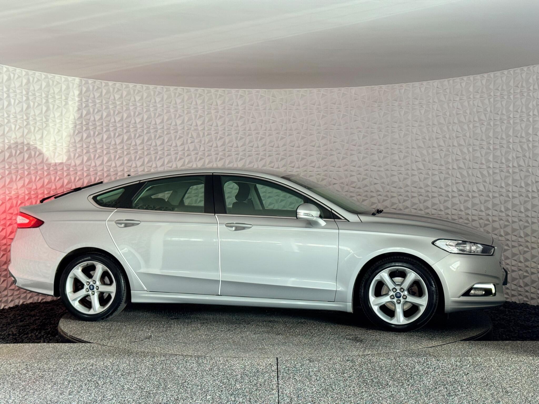 Ford Mondeo - Image 9