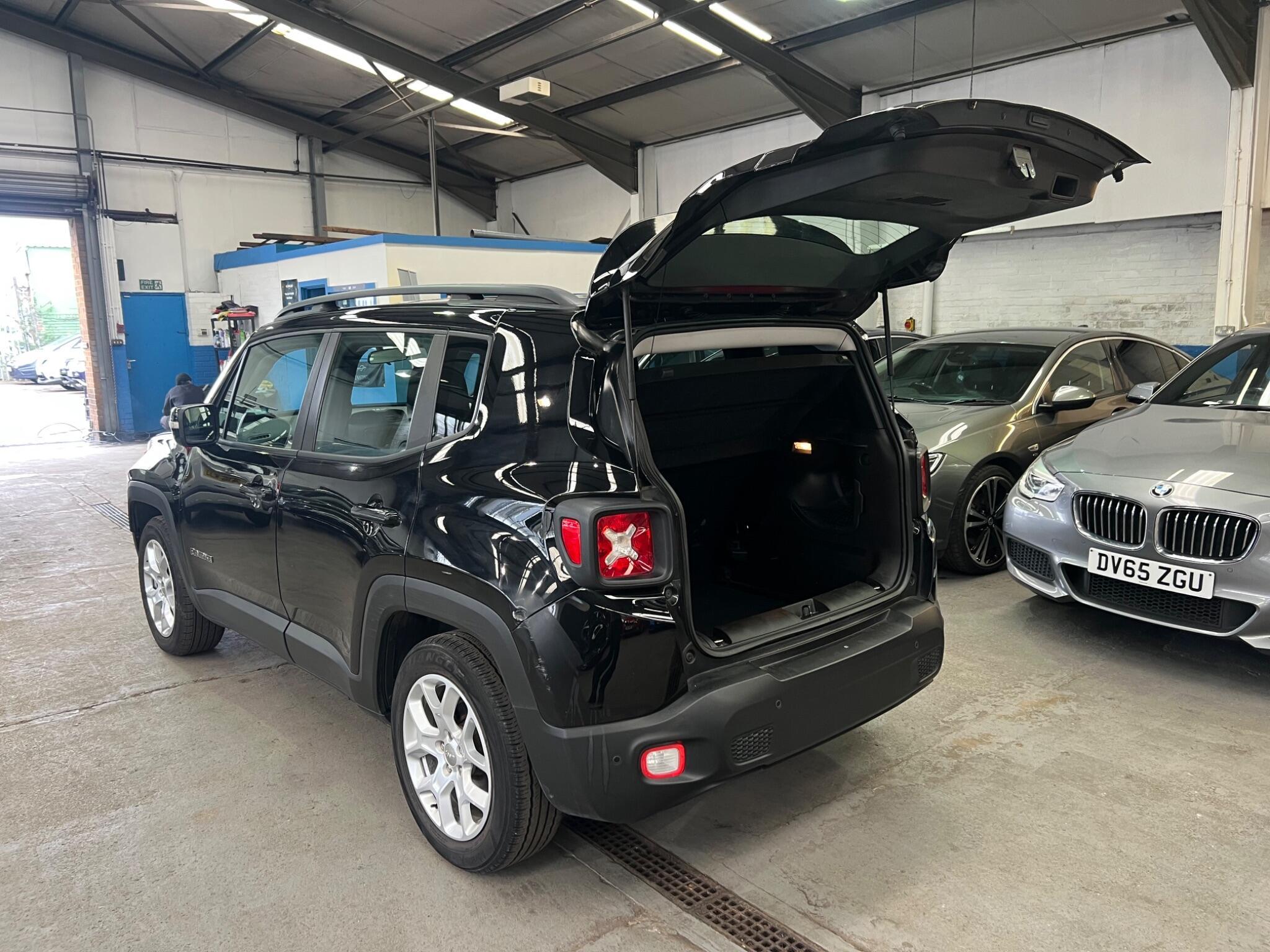 Jeep Renegade - Image 7